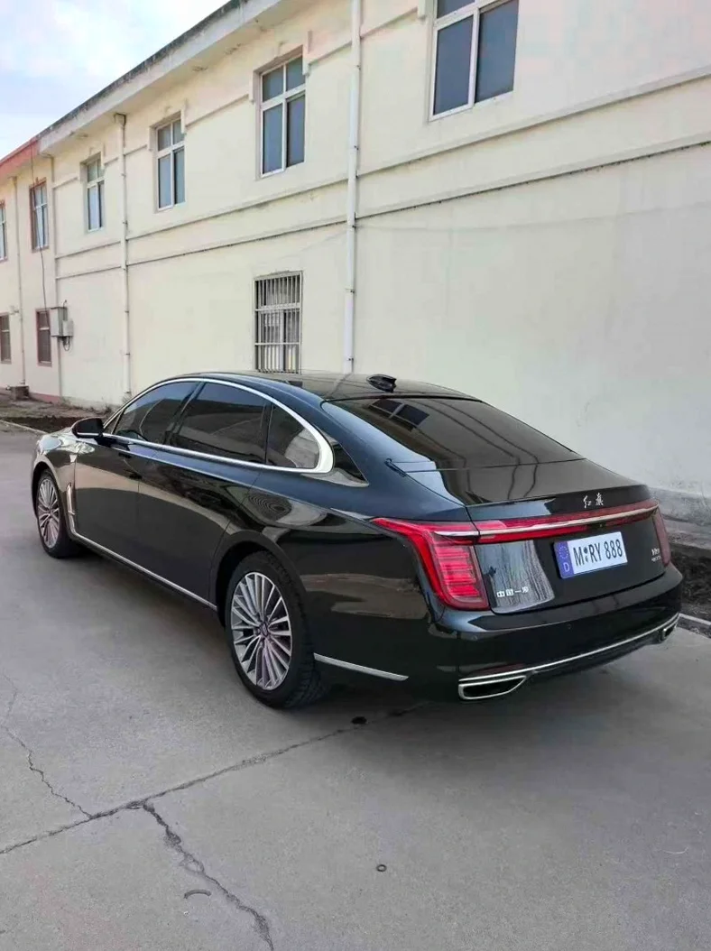 红旗H9 内饰后排