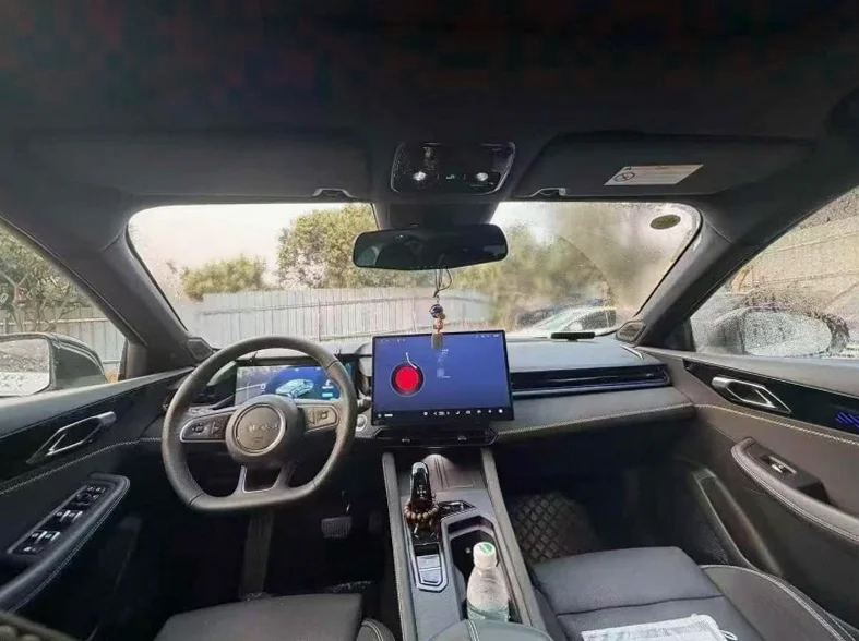 领克03 后面外观二