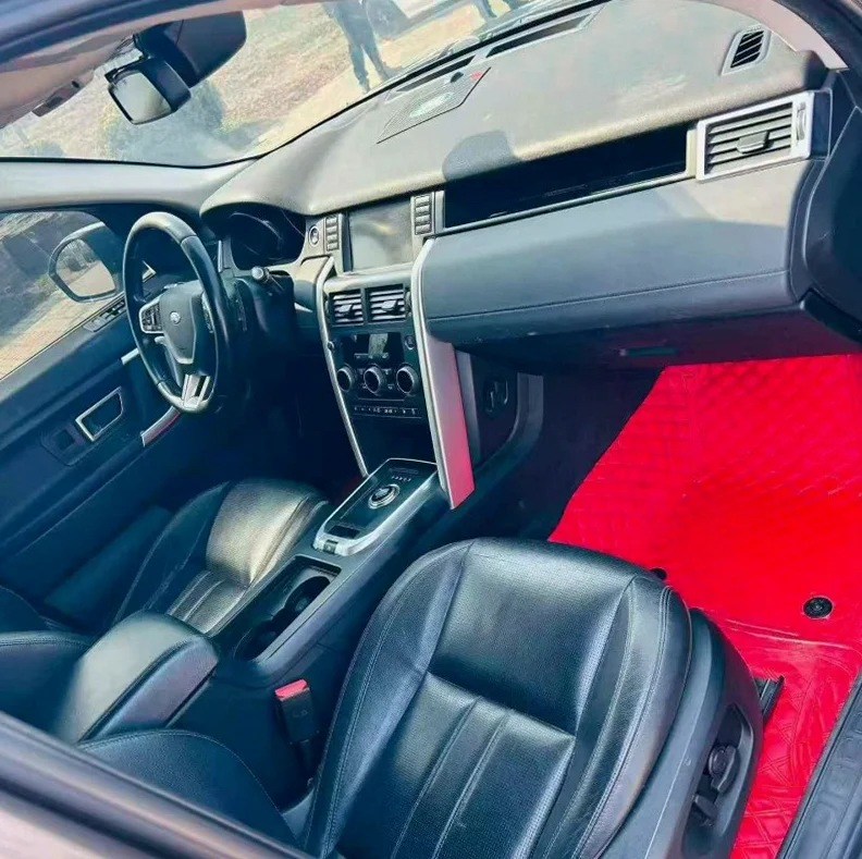 路虎发现神行 后面外观二