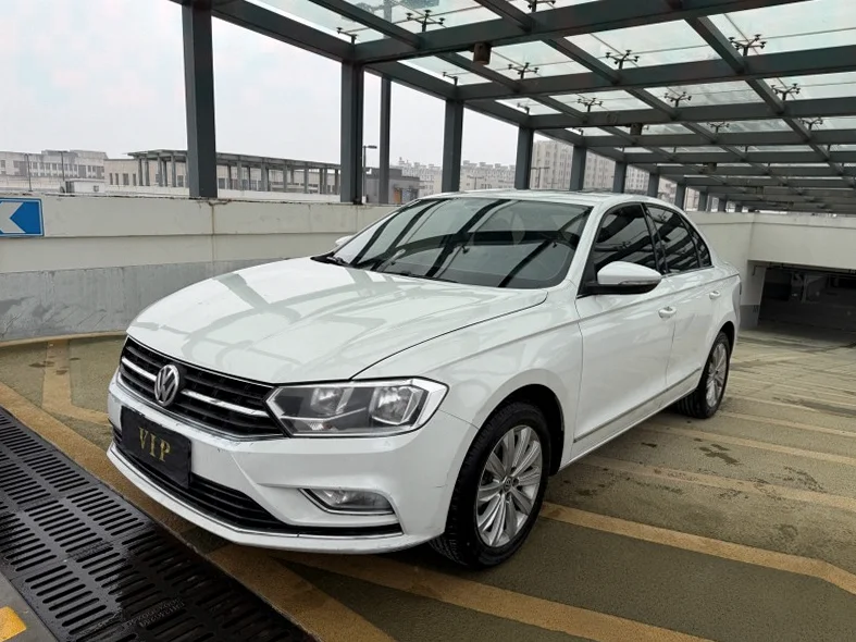 大众宝来 正面外观二