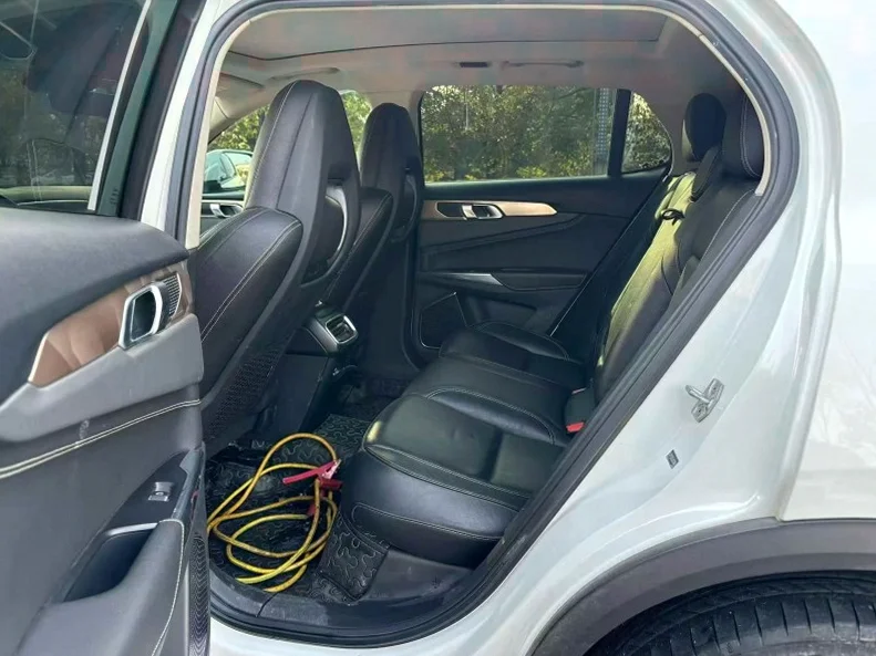 领克01 后面外观二