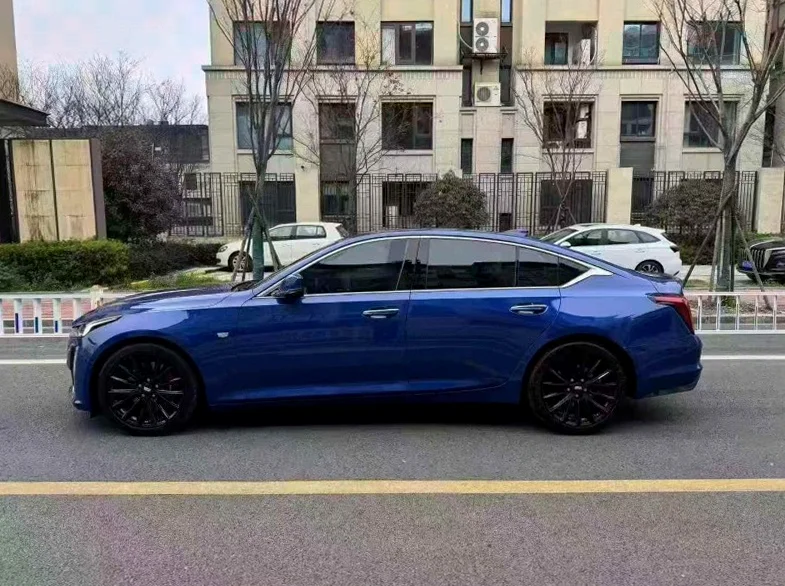 凯迪拉克CT5 正面外观二