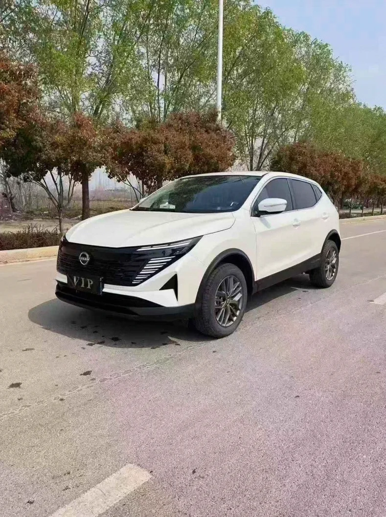 日产逍客 正面外观三