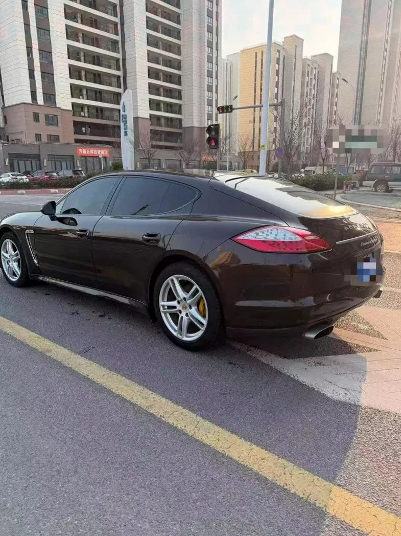 保时捷帕拉梅拉 内饰前排