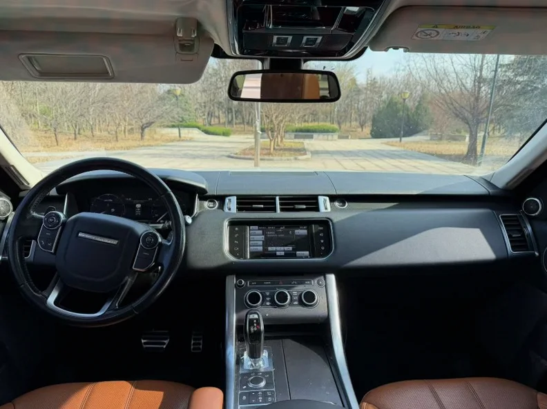 路虎揽胜运动 后面外观三