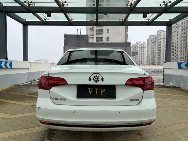 大众宝来 驾驶室