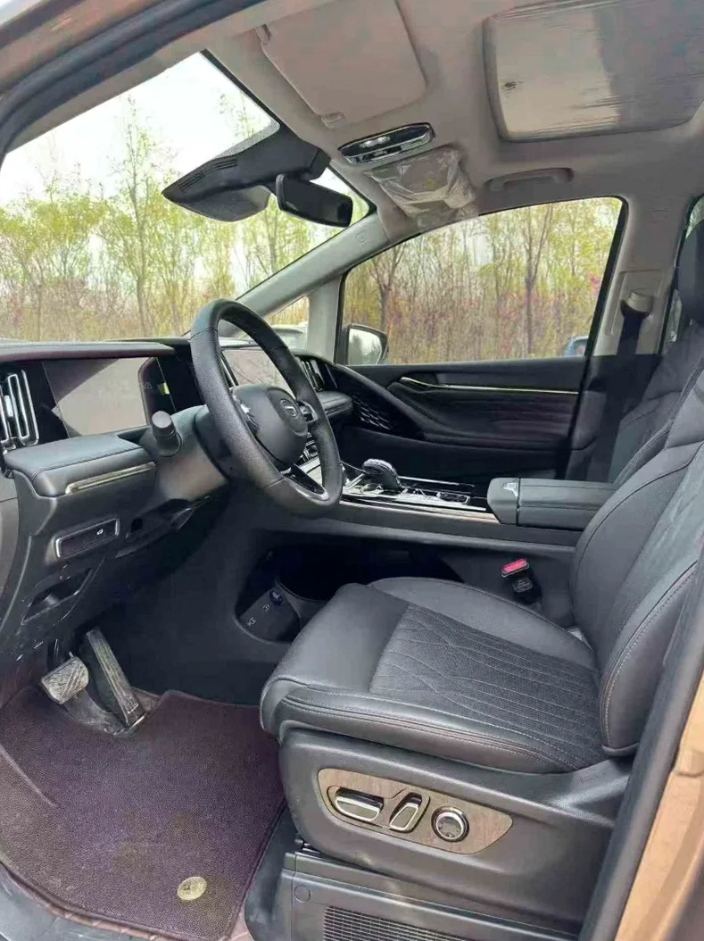 传祺M8 后面外观三