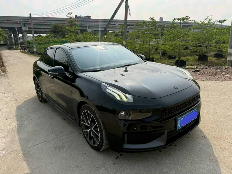 领克03 正面外观二