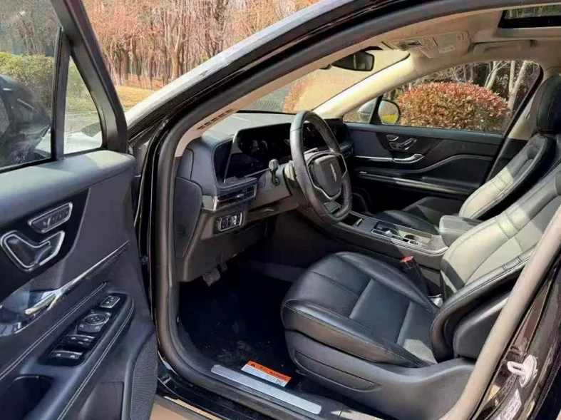 林肯冒险家 正面外观三