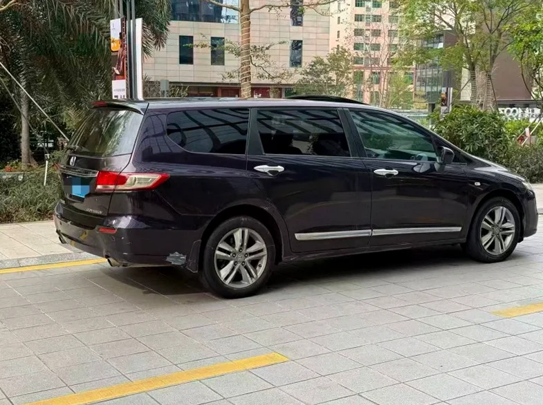 本田奥德赛 内饰前排