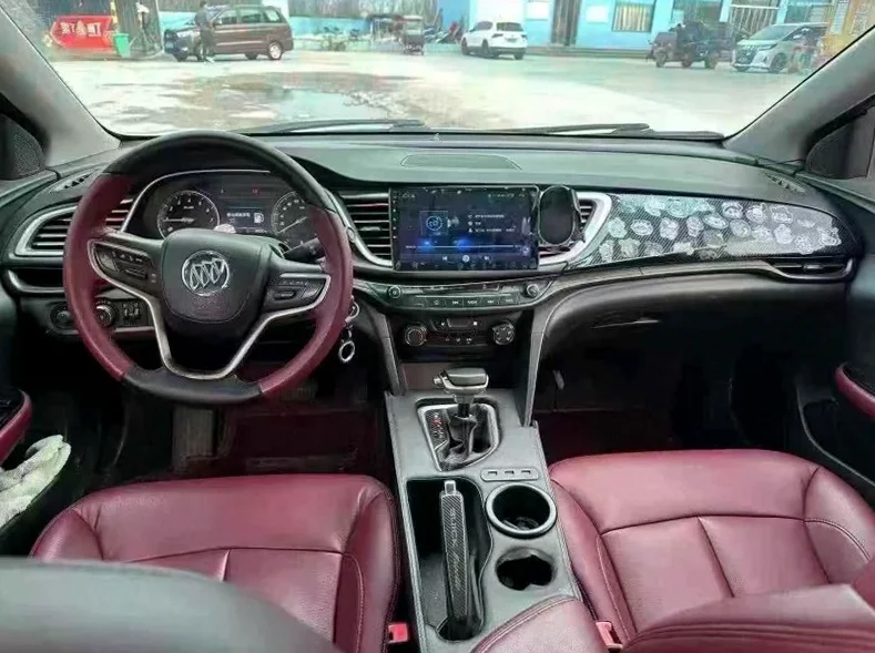 别克英朗 后面外观一