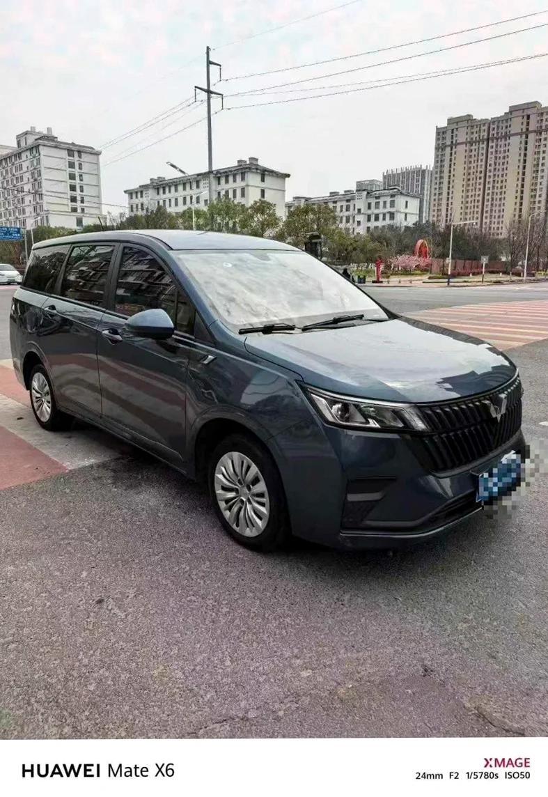 五菱汽车佳辰 正面外观二