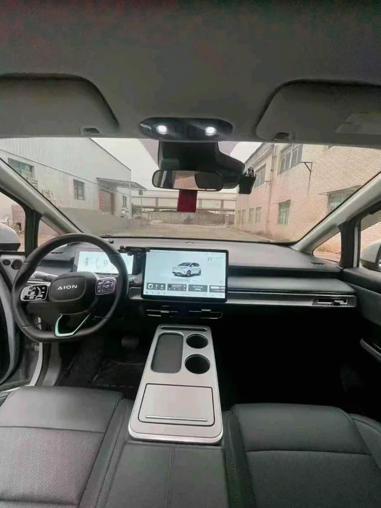 传祺埃安Y 后面外观二