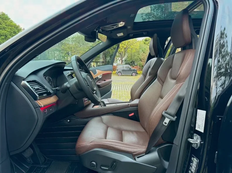 沃尔沃XC90 后面外观三