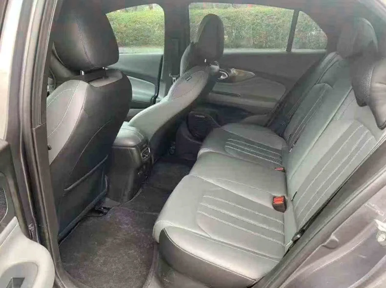 传祺影豹 驾驶室