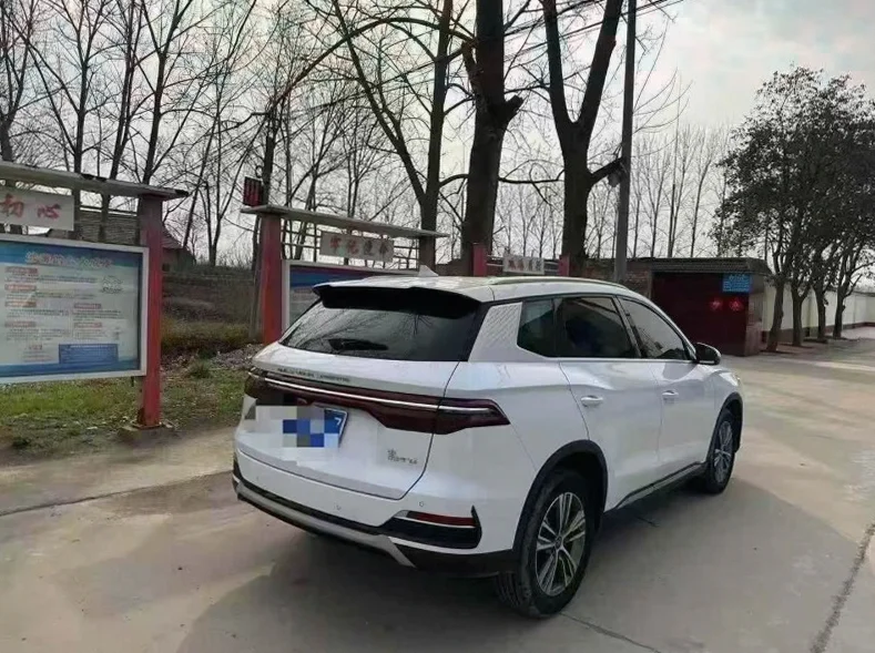 比亚迪宋 内饰前排