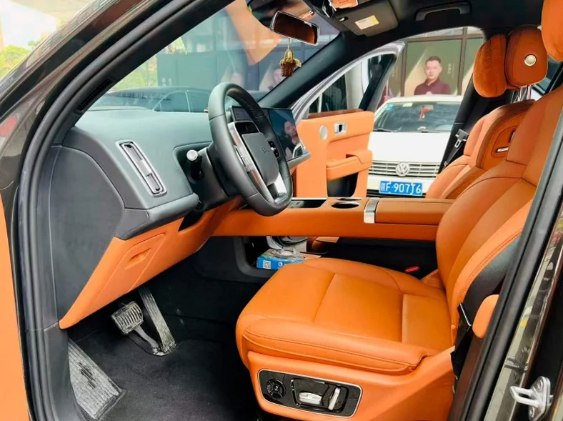 理想L7 后面外观三