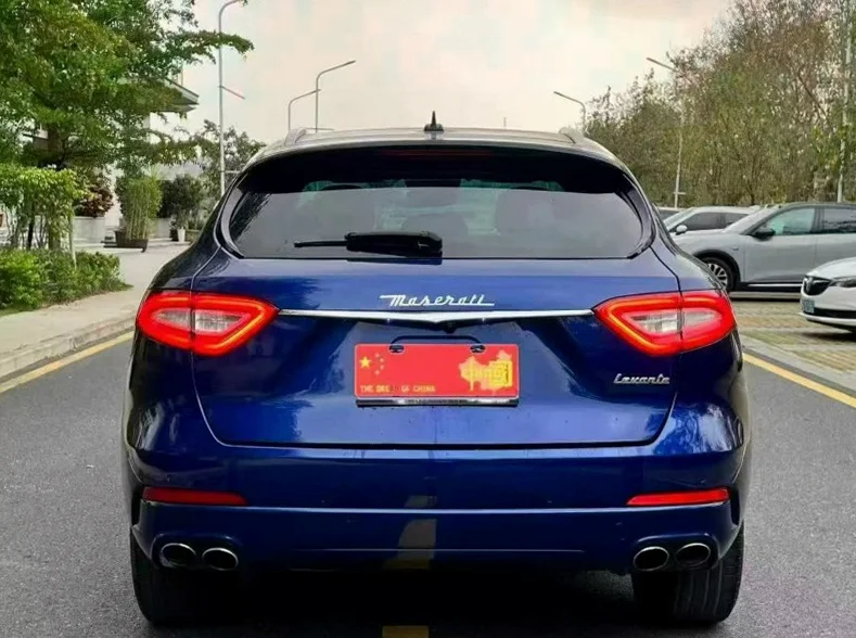 玛莎拉蒂Levante 内饰后排