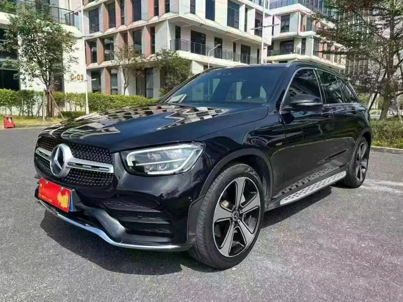 奔驰GLC 正面外观二