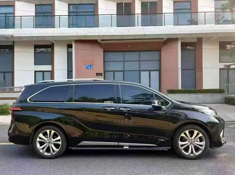 丰田塞纳 内饰前排