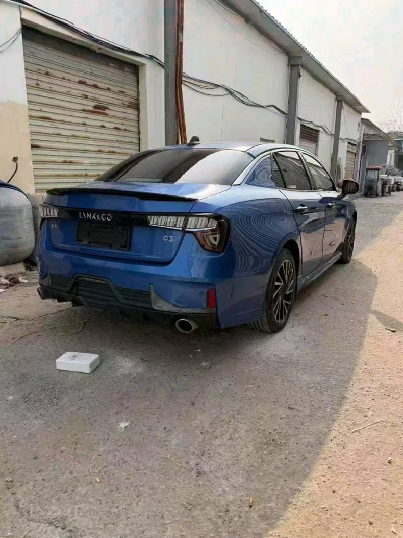 领克03 内饰后排