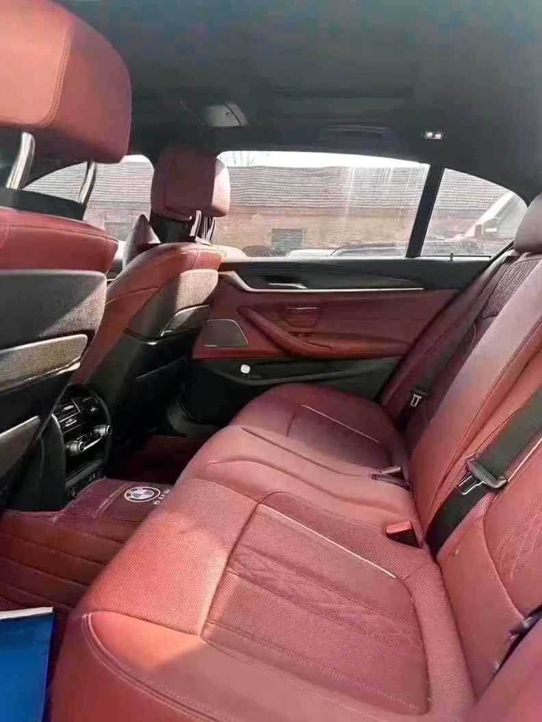 宝马5系 内饰前排