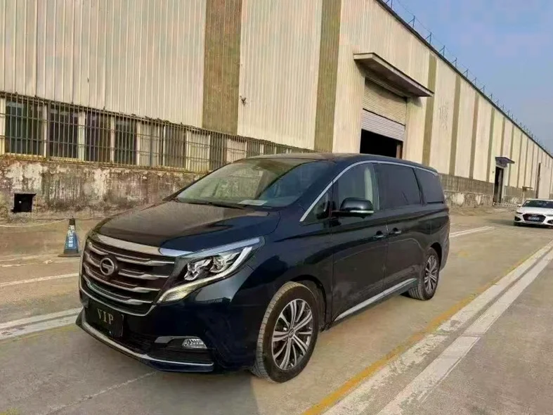 传祺M8 正面外观三