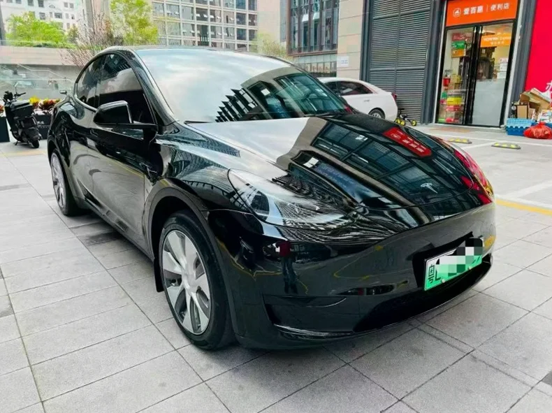 特斯拉MODEL 正面外观二