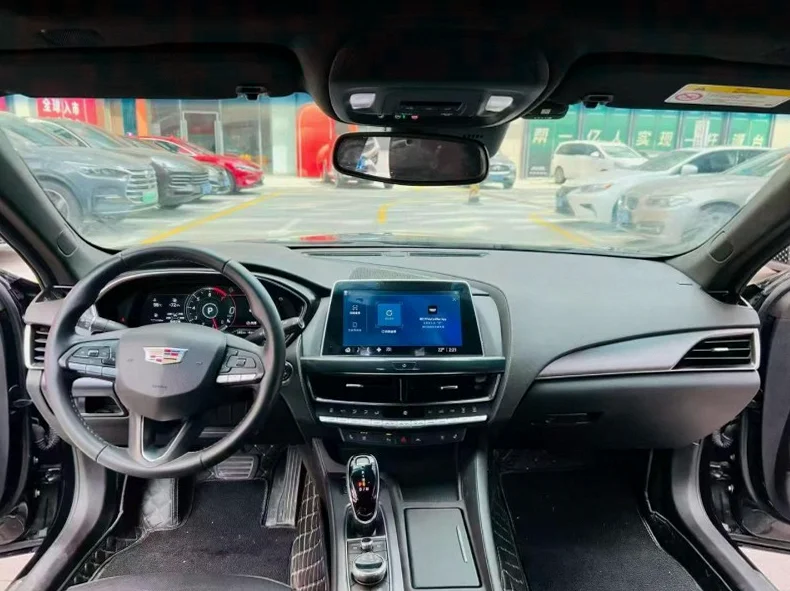 凯迪拉克CT5 后面外观二