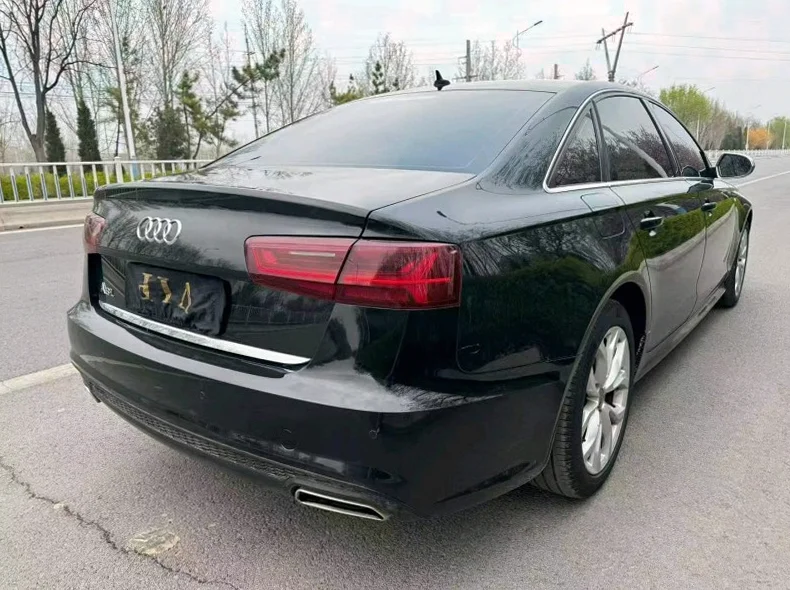 奥迪A6L 后面外观一