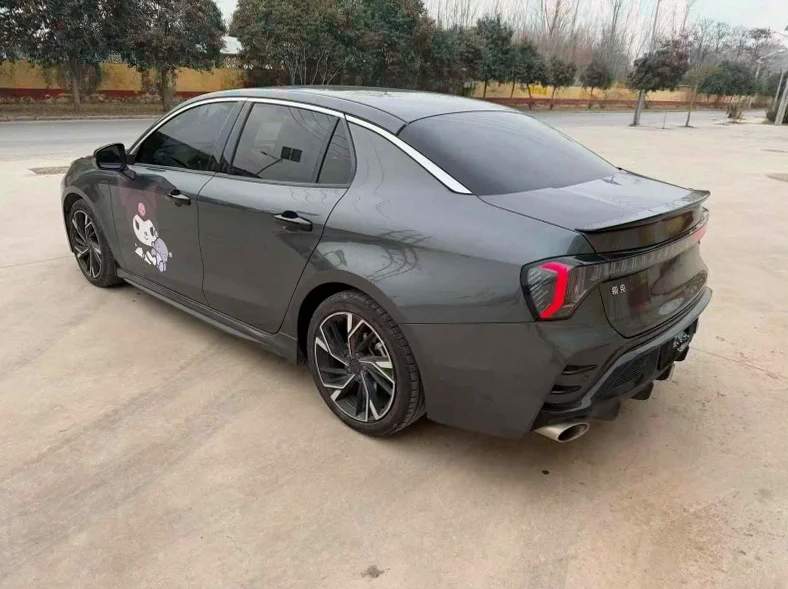 领克03 内饰前排