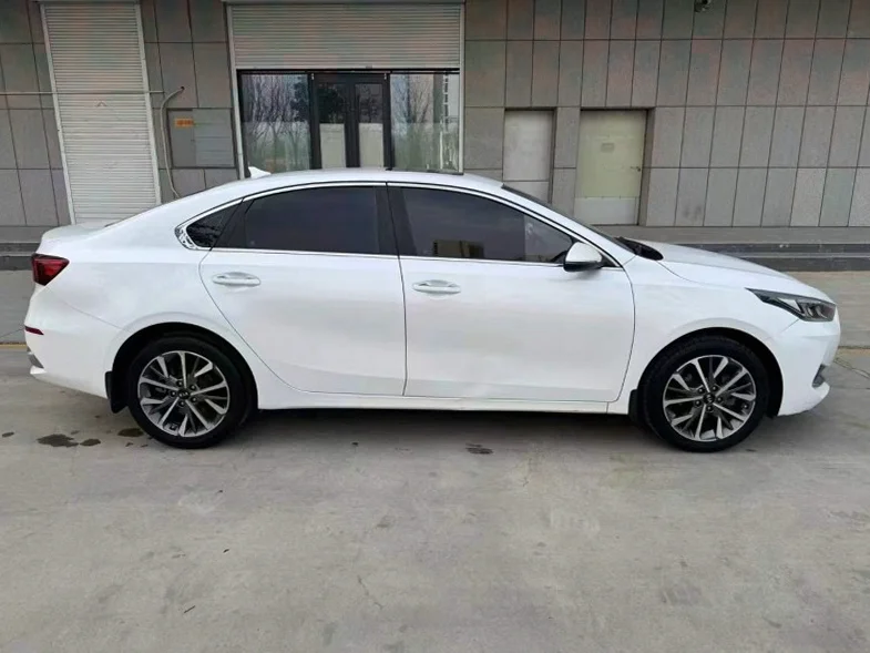 起亚K3 内饰后排