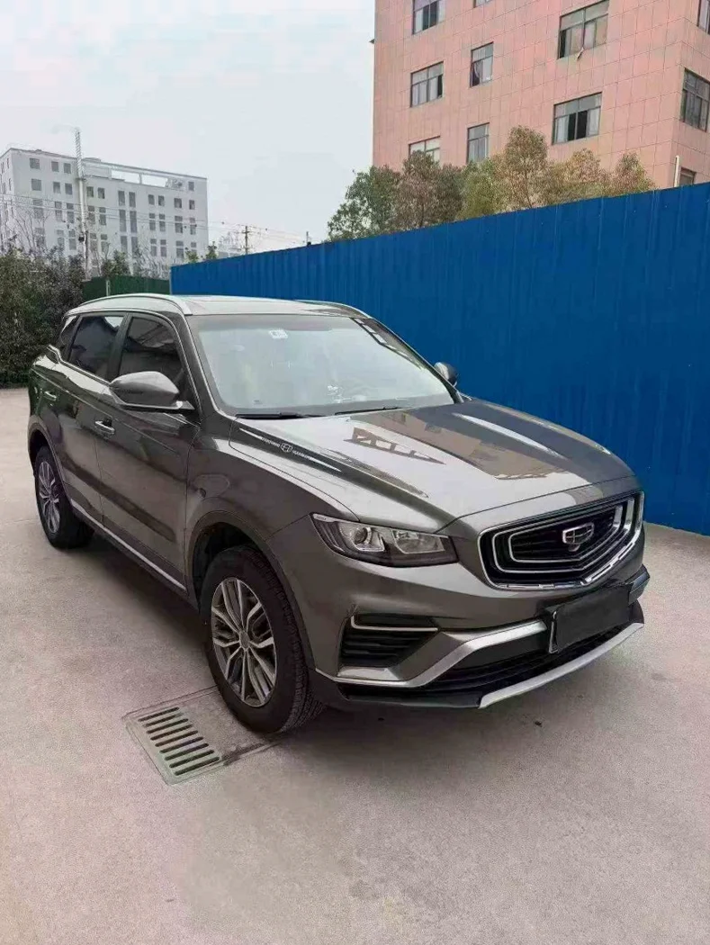 吉利博越 正面外观二