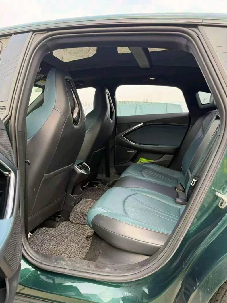 名爵7 内饰后排