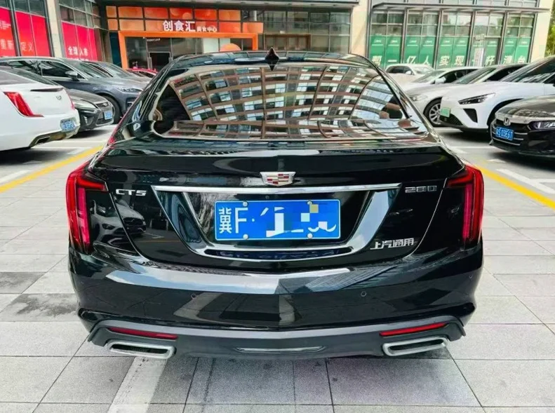 凯迪拉克CT5 驾驶室