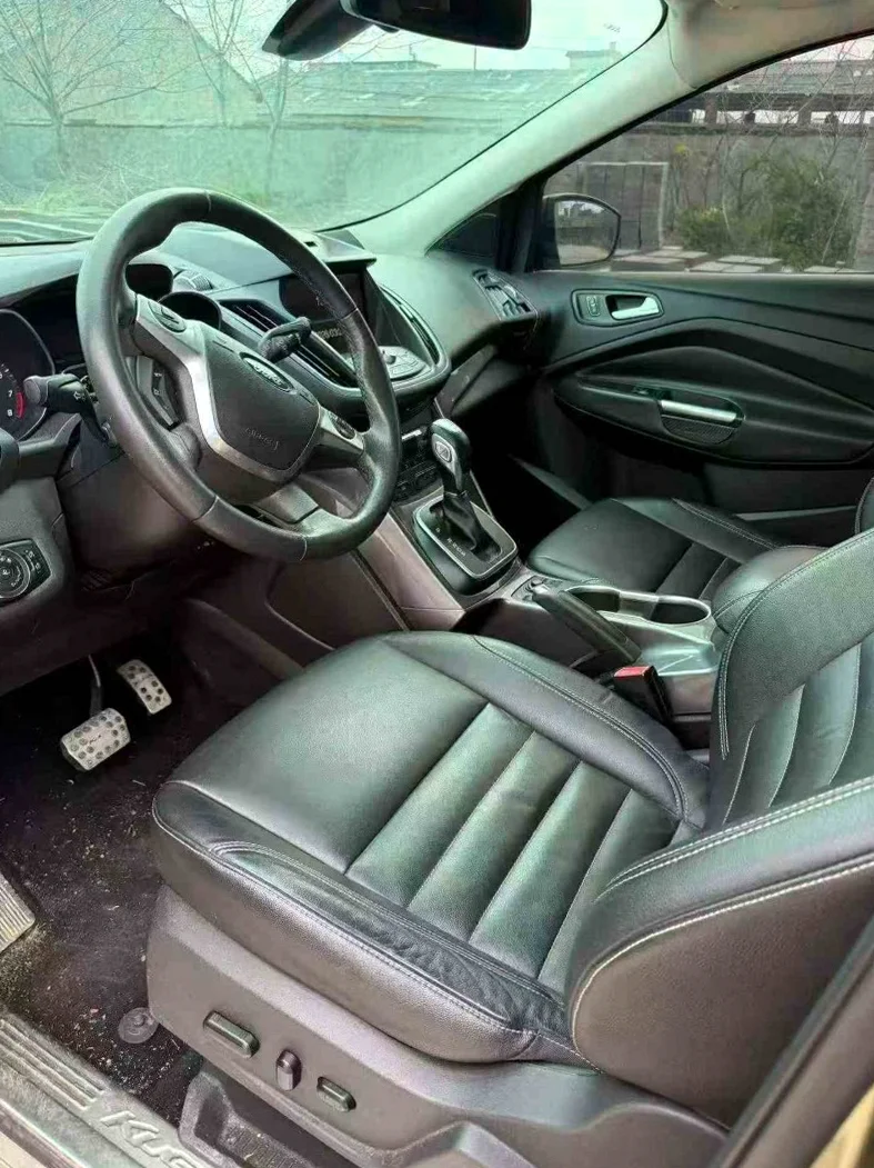 福特翼虎 后面外观一