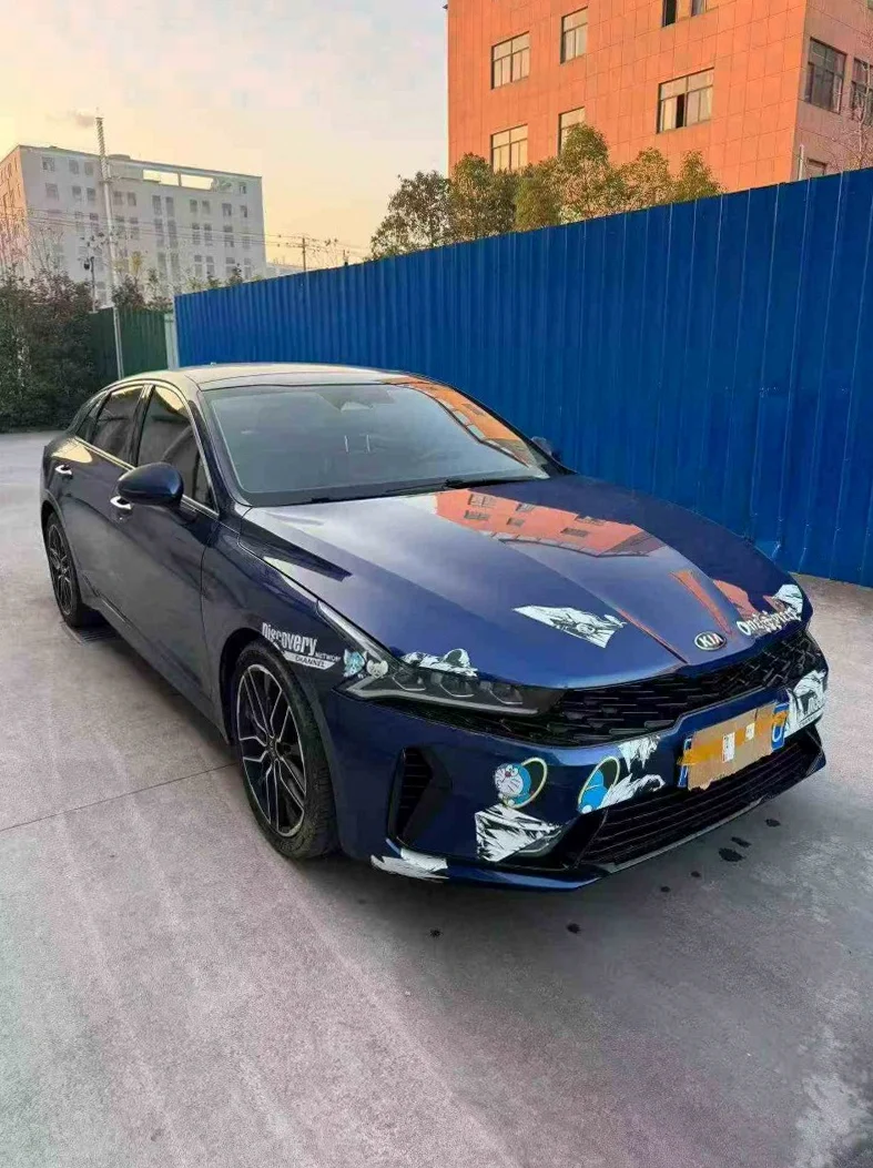 起亚K5凯酷 正面外观二