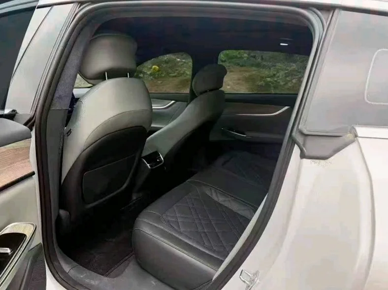 长安汽车启源 后面外观一