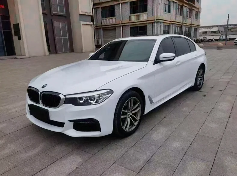 宝马5系 正面外观三