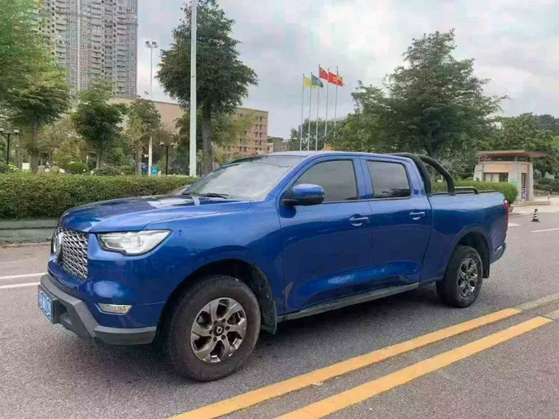 长城汽车炮 正面外观三