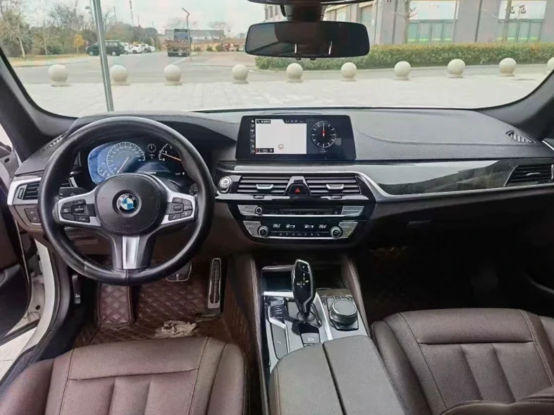 宝马5系 后面外观三