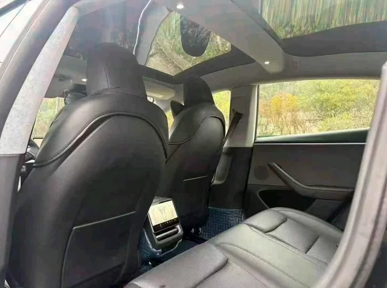 特斯拉MODEL 后面外观二