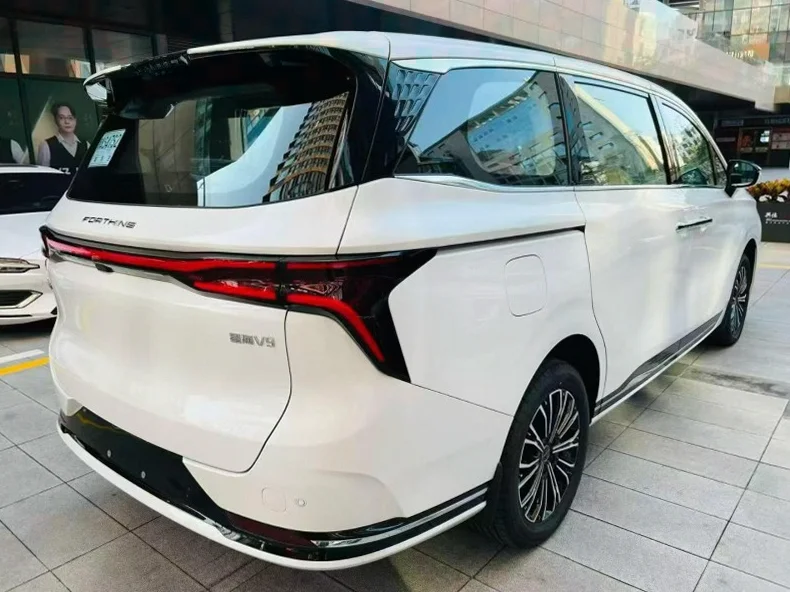 风行东风 内饰后排