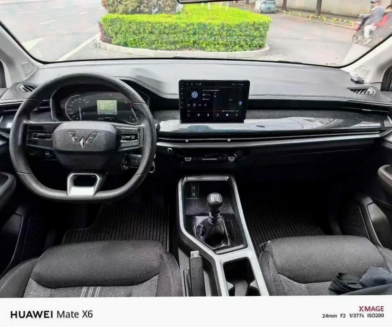 五菱汽车佳辰 后面外观二