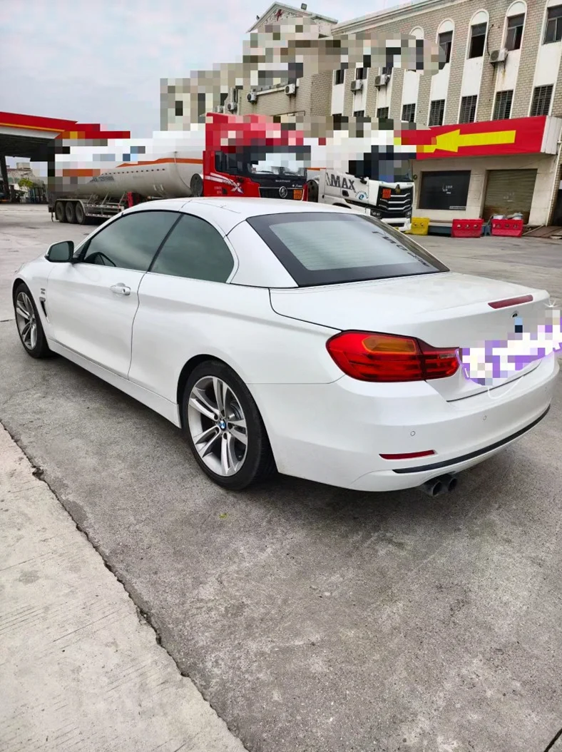 宝马4系 内饰后排