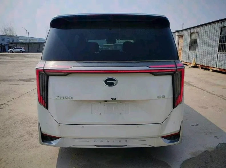 传祺E9 内饰后排