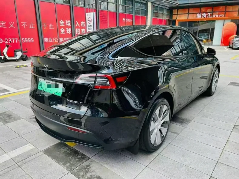 特斯拉MODEL 内饰后排