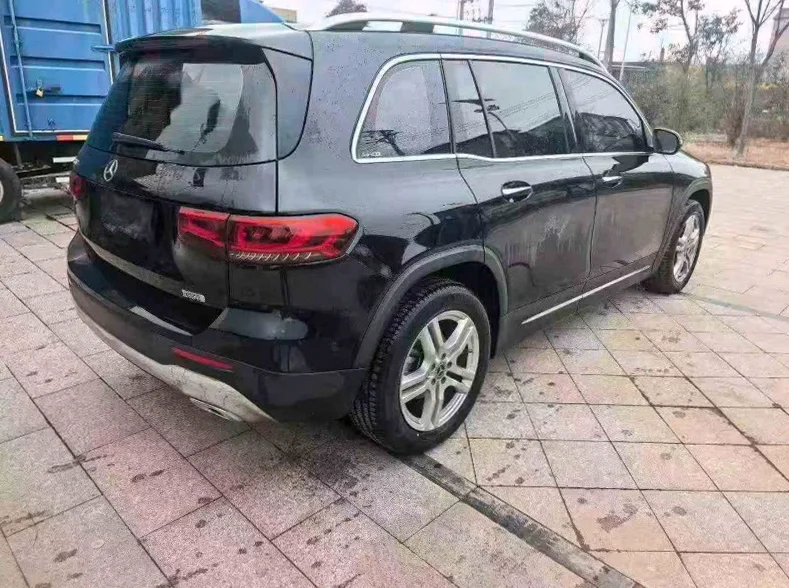 奔驰GLB 内饰后排