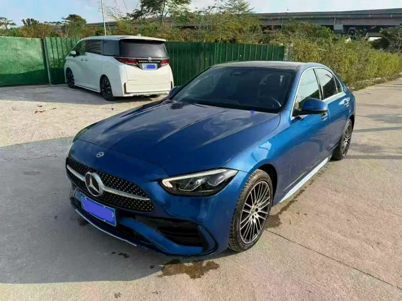 奔驰C 正面外观三