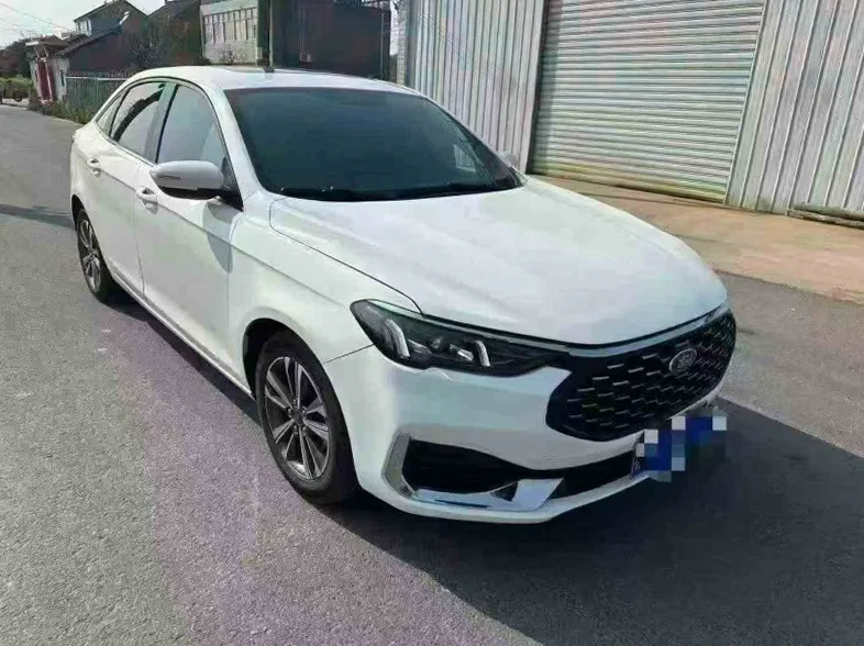 福特福睿斯 正面外观三